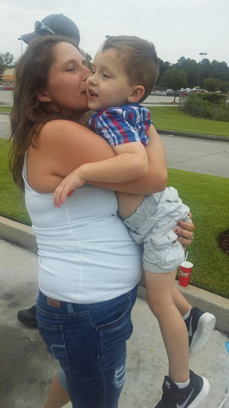 Raising Canes Chicken Fingers | meal takeaway | 17696 Airline Hwy, Prairieville, LA 70769, USA | 2256733465 OR +1 225-673-3465