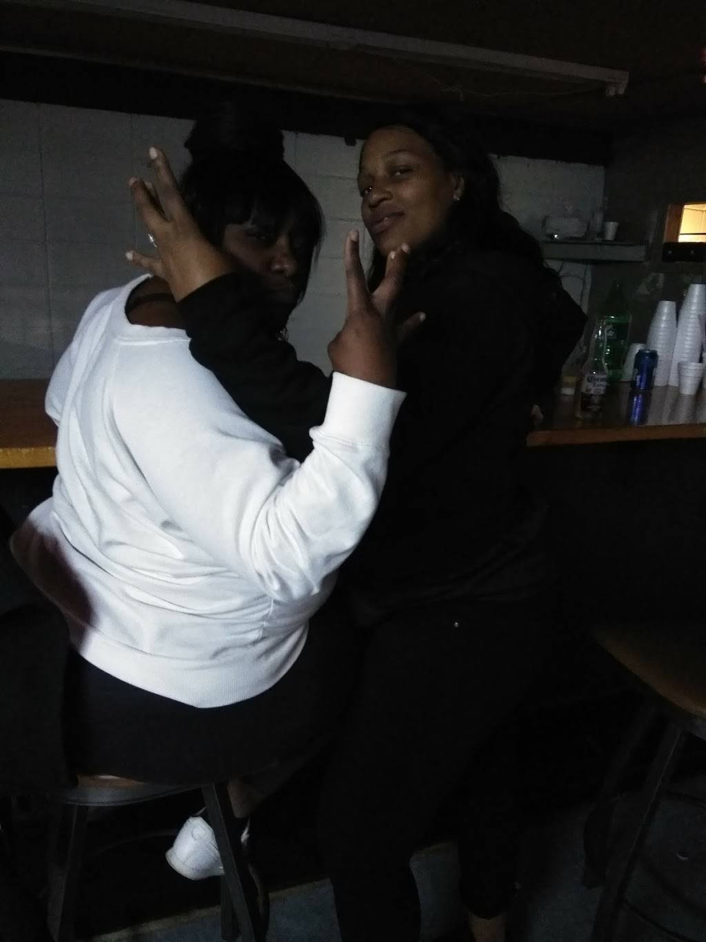 Helens Diner | restaurant | 2766 Montpelier Ave, Macon, GA 31204, USA | 4783305024 OR +1 478-330-5024