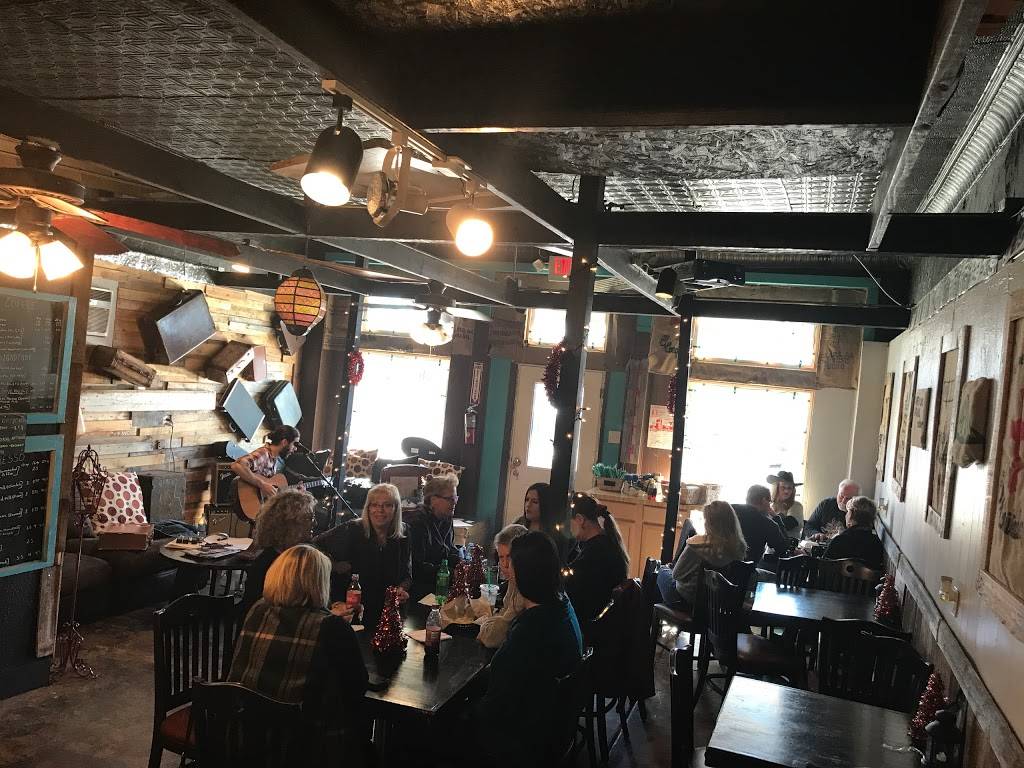 Thee Aroma Sandwich Salad and Espresso Bar | restaurant | 106 W James St, Blue Ridge, TX 75424, USA | 4696678664 OR +1 469-667-8664