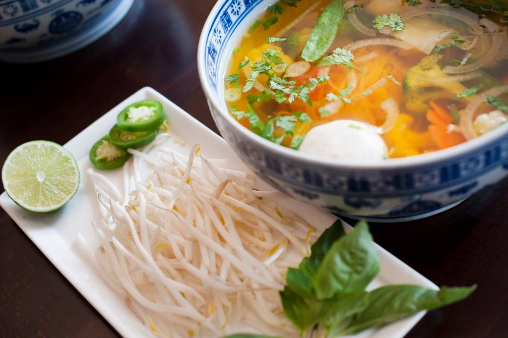 Pho Viet & Grille | restaurant | 2721, 1639 Wisconsin Ave NW, Washington, DC 20007, USA | 2023330009 OR +1 202-333-0009