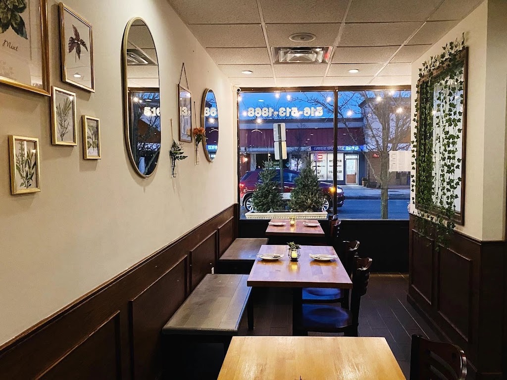 Tee’ Thai Flavors | restaurant | 357 Broadway, Bethpage, NY 11714, USA | 5165131868 OR +1 516-513-1868