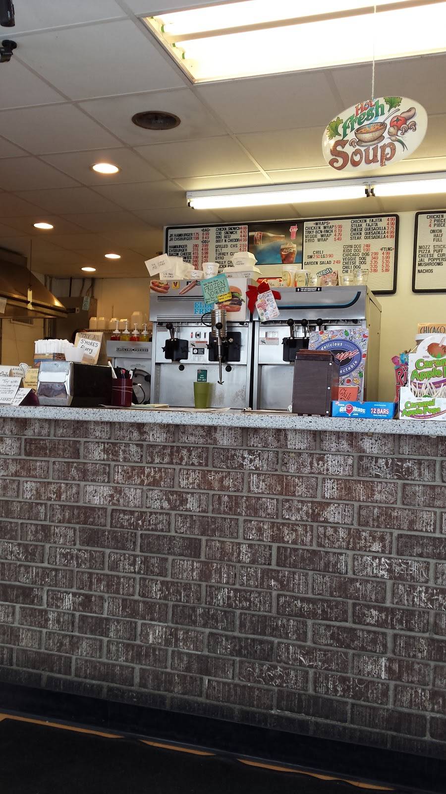 Mr Freeze | restaurant | 801 E Grant Hwy, Marengo, IL 60152, USA | 8155688811 OR +1 815-568-8811