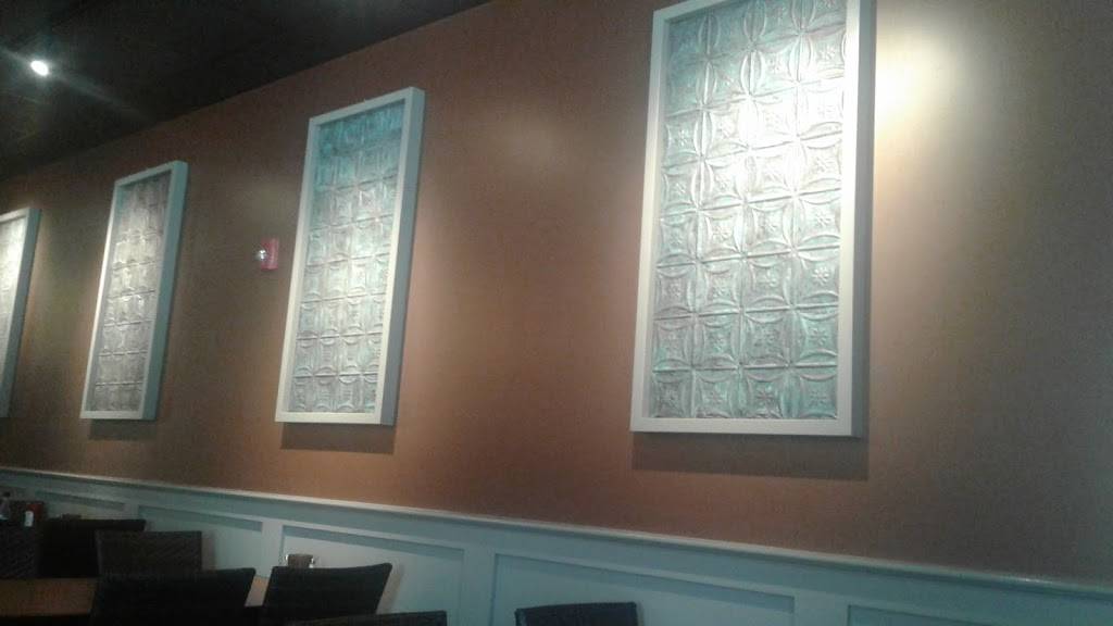 M & C | restaurant | 436 Belleville Ave, New Bedford, MA 02746, USA | 5089932219 OR +1 508-993-2219