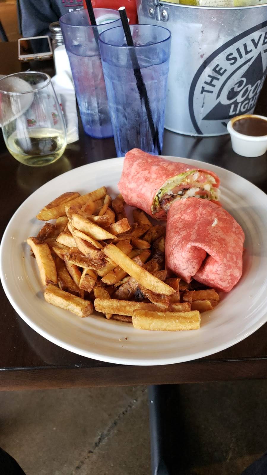 Fionn MacCools | restaurant | 119 Osler Dr Unit 3, Dundas, ON L9H 6X4, Canada | 9056274729 OR +1 905-627-4729