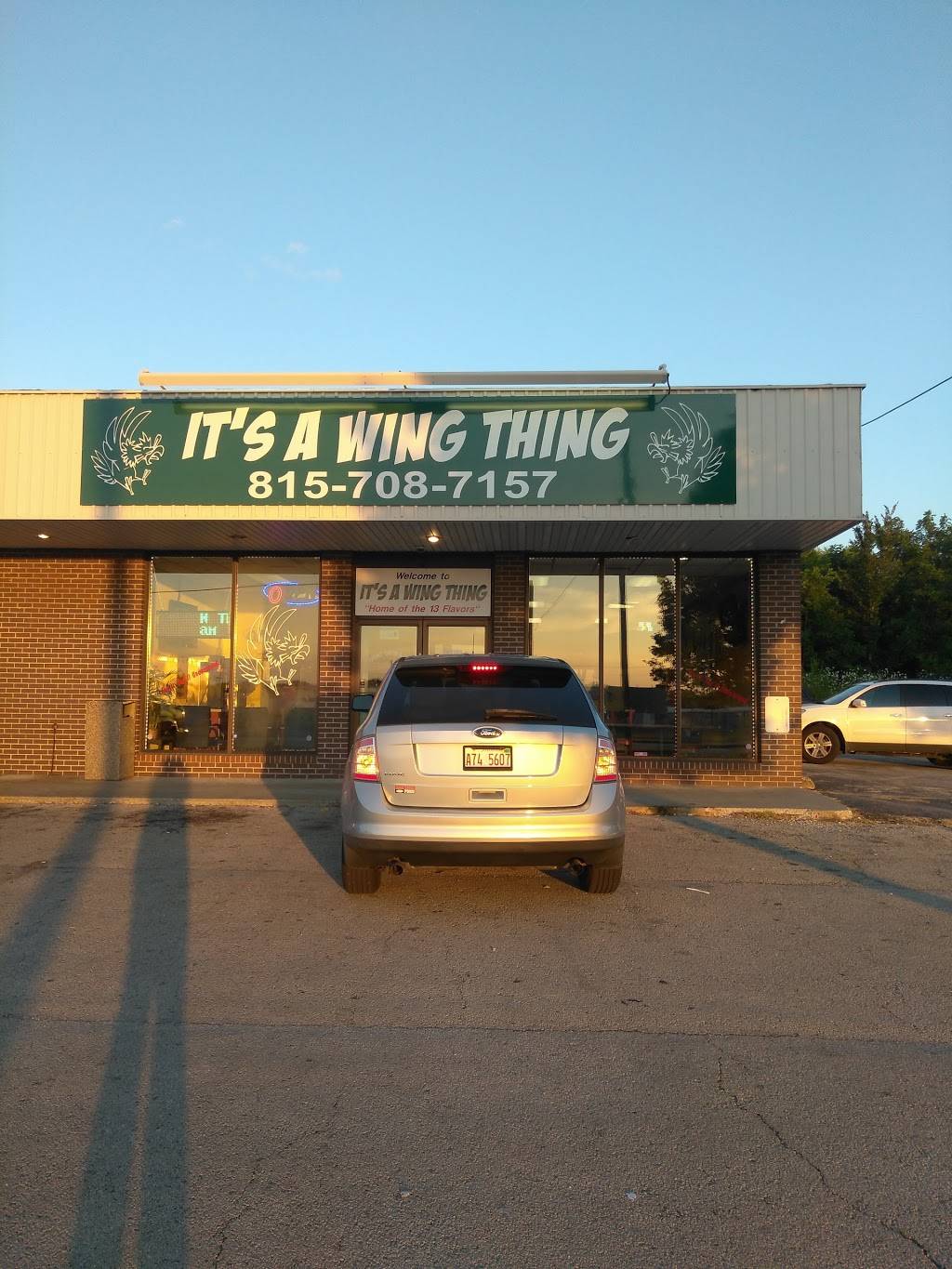 Its A Wing Thing | restaurant | 5839 Forest Hills Rd, Rockford, IL 61114, USA | 8157087157 OR +1 815-708-7157