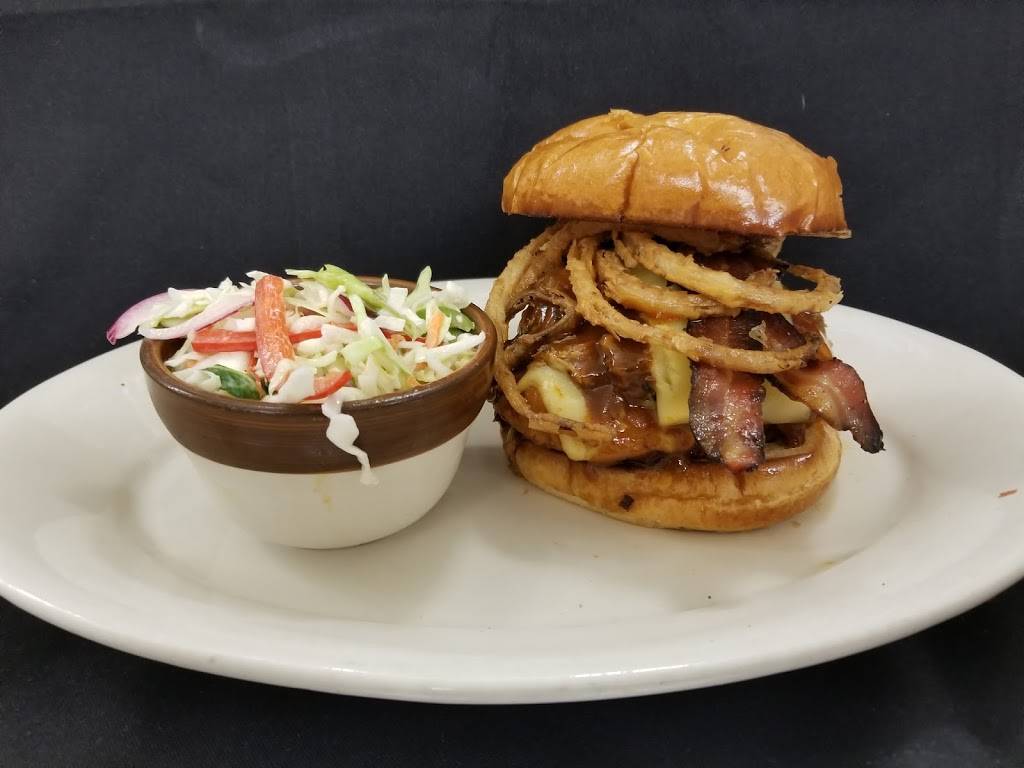 T. Bacon’s BBQ | restaurant | 3120 Packerland Dr, Ashwaubenon, WI 54115, USA | 9206324005 OR +1 920-632-4005