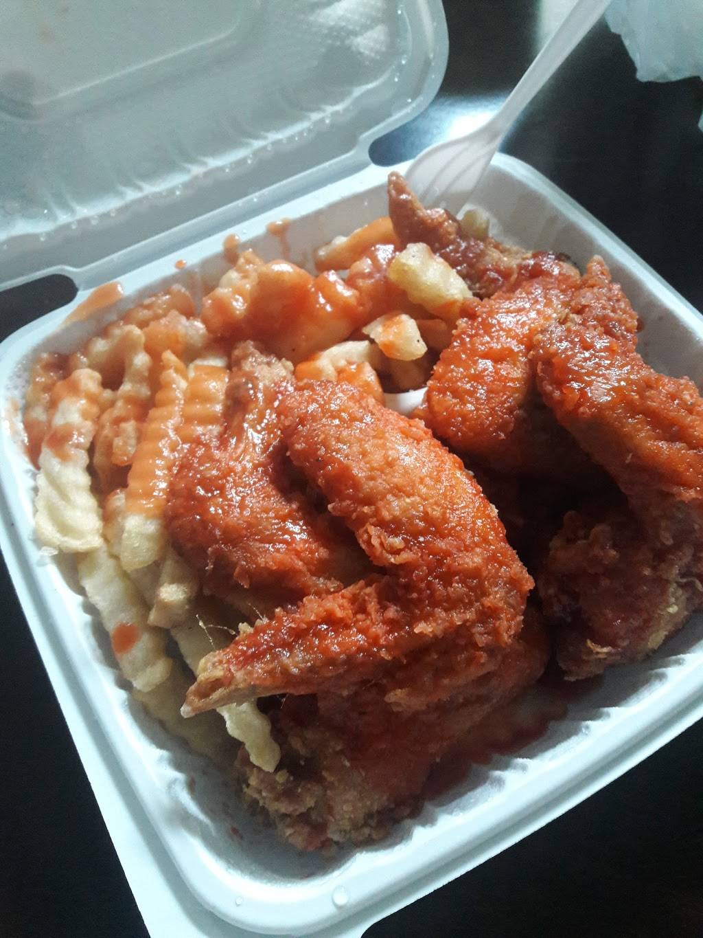 Eastern Carryout | restaurant | 6015 Marlboro Pike, Forestville, MD 20747, USA | 3019678750 OR +1 301-967-8750