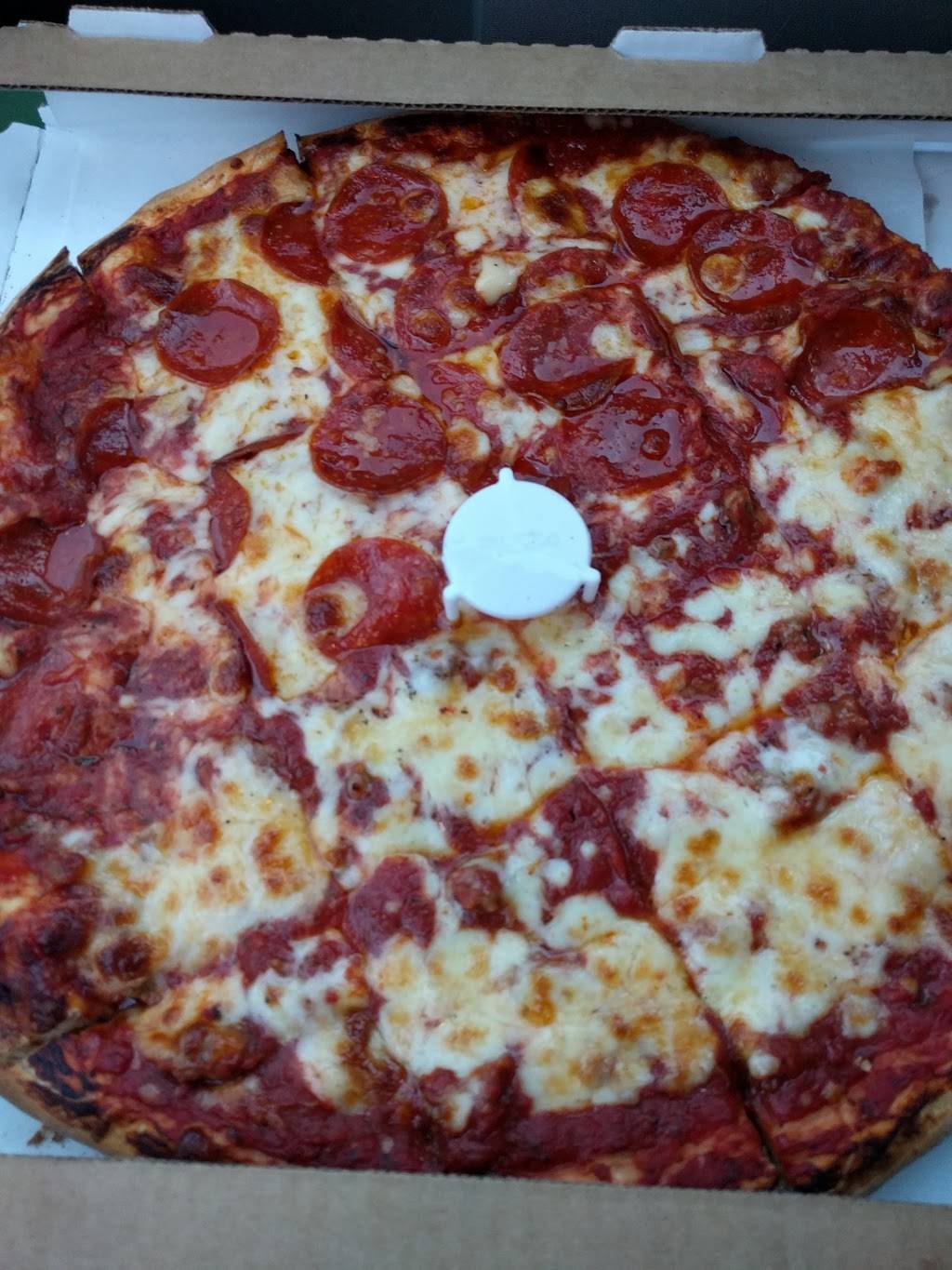 Mels Pizza | restaurant | 728 W Chicago St, Elgin, IL 60123, USA | 8476958180 OR +1 847-695-8180