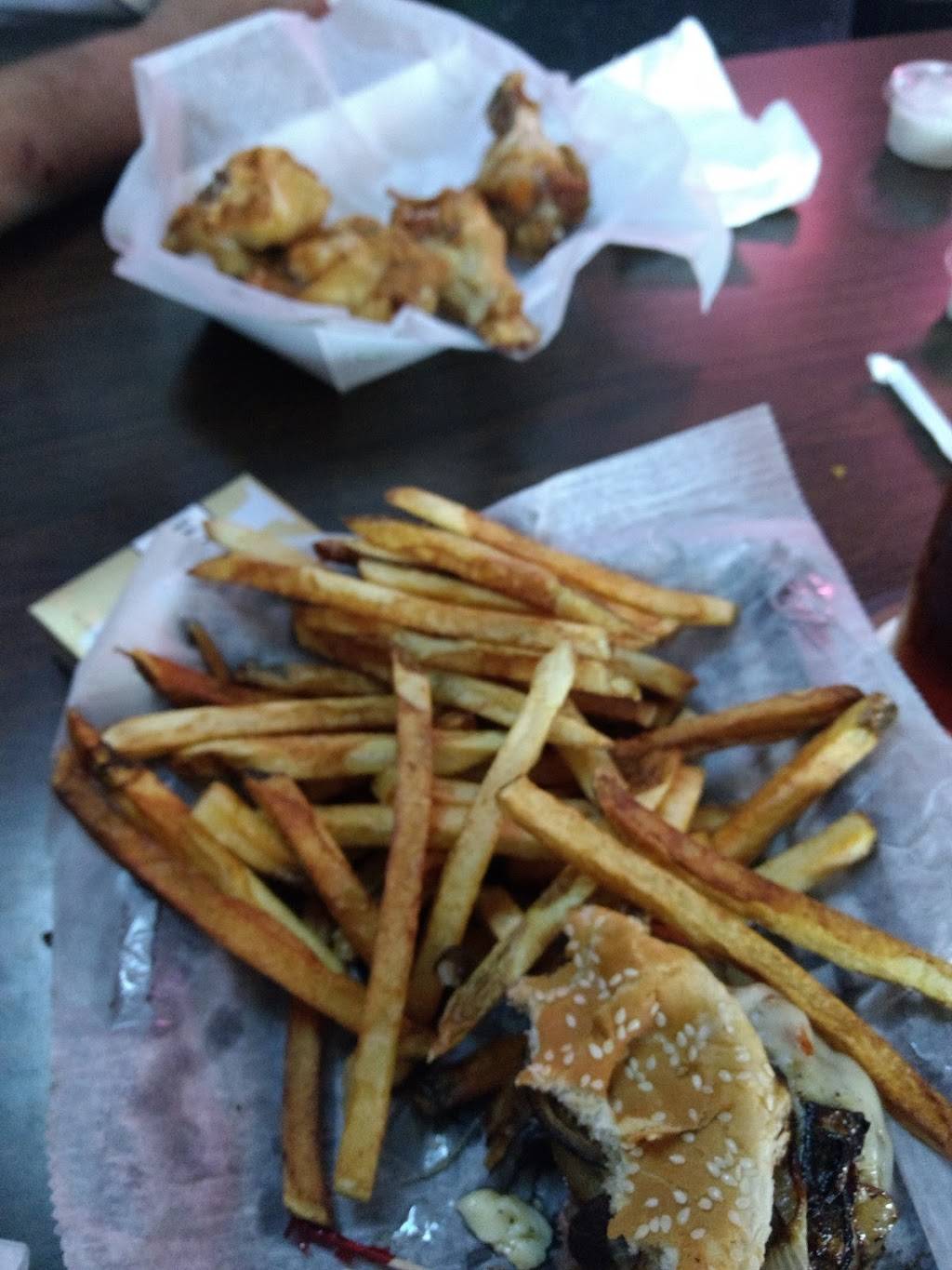 Old Bill Baileys | restaurant | 200 Harrison Ave, Lancaster, OH 43130, USA | 7406875066 OR +1 740-687-5066