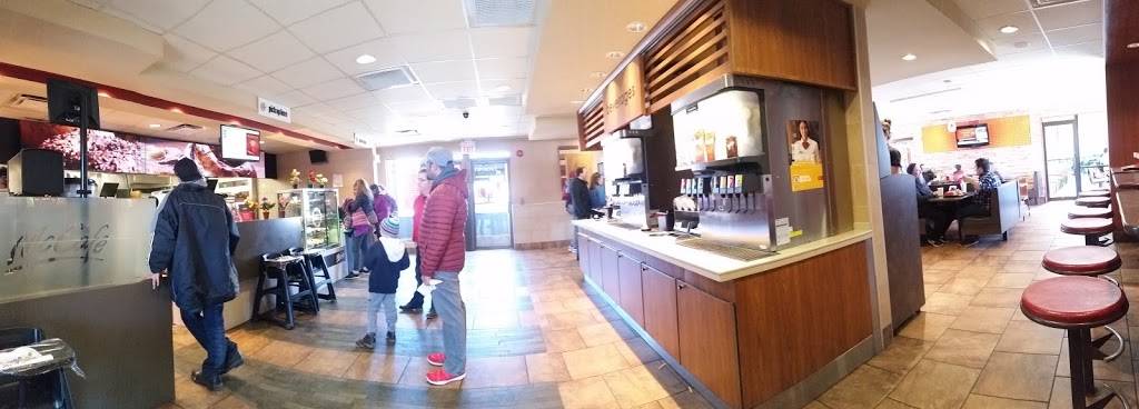 McDonalds | cafe | 666 Fairway Rd S, Kitchener, ON N2C 1X3, Canada | 5198940720 OR +1 519-894-0720