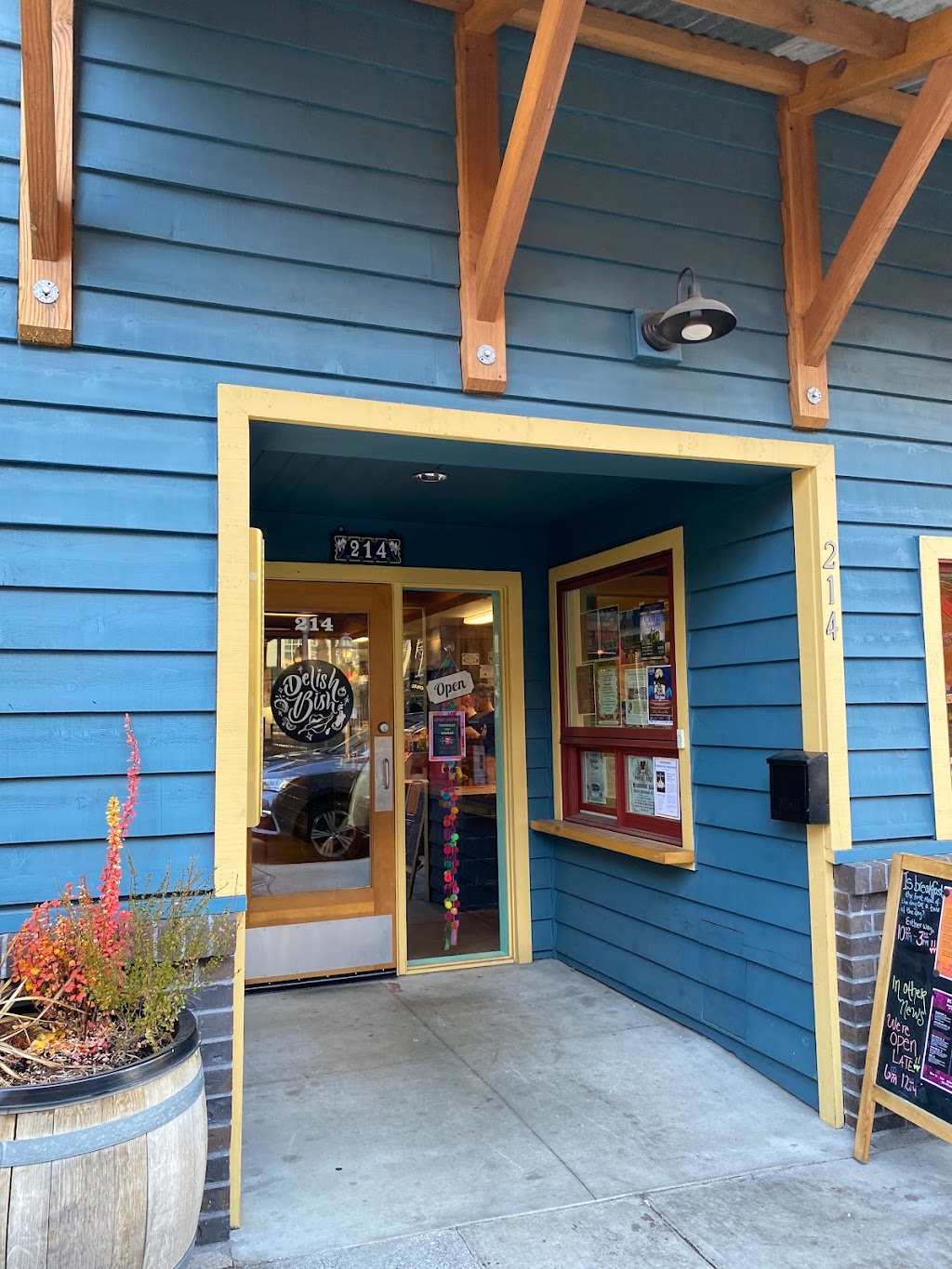 Delish Bish | restaurant | 214 Broad St, Nevada City, CA 95959, USA | 5304706080 OR +1 530-470-6080