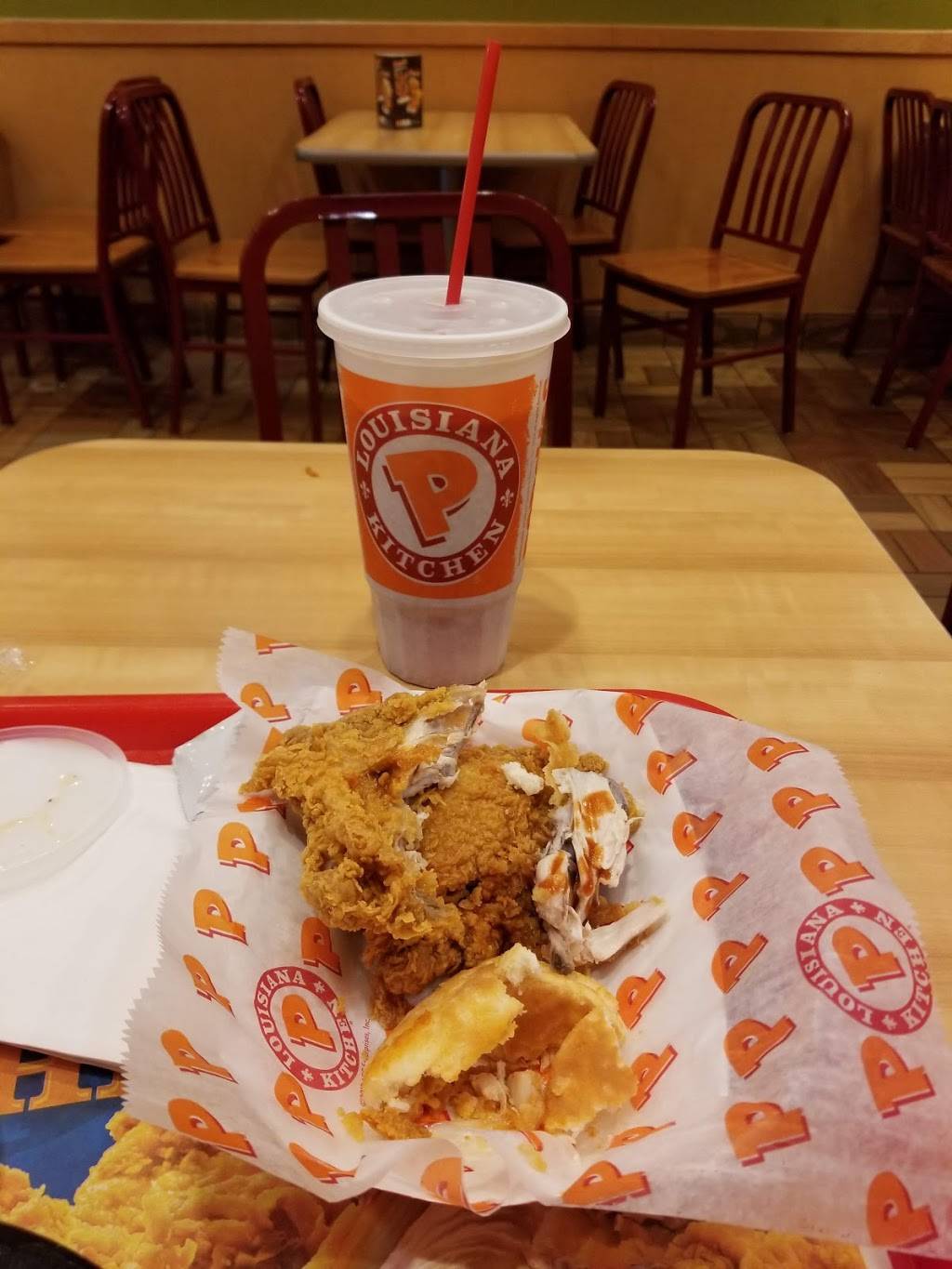 Popeyes Louisiana Kitchen | restaurant | 5007 Columbia Pike, Arlington, VA 22204, USA | 7036716336 OR +1 703-671-6336