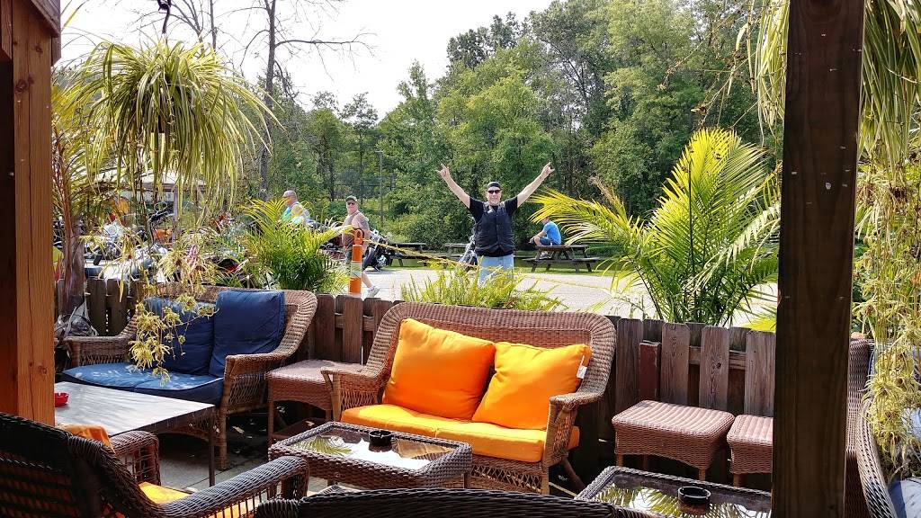 World Famous Iron Horse Saloon | restaurant | 13468 Main Market Rd, Burton, OH 44021, USA | 4408341718 OR +1 440-834-1718