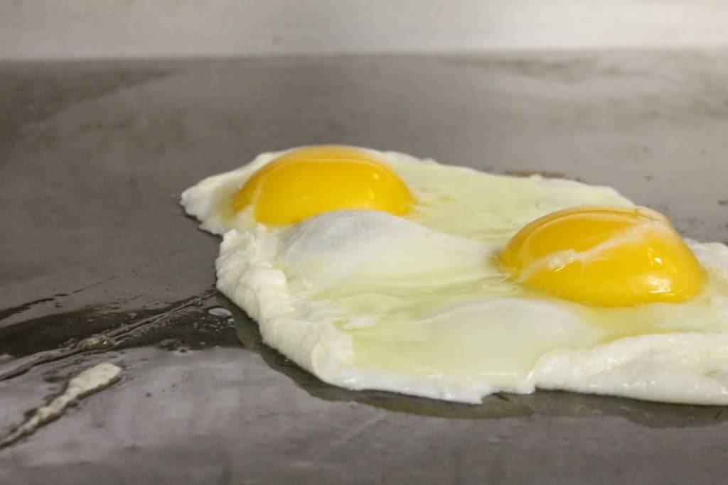 Petes Eats | restaurant | 601 N State St, Pioneer, OH 43554, USA | 4197371600 OR +1 419-737-1600