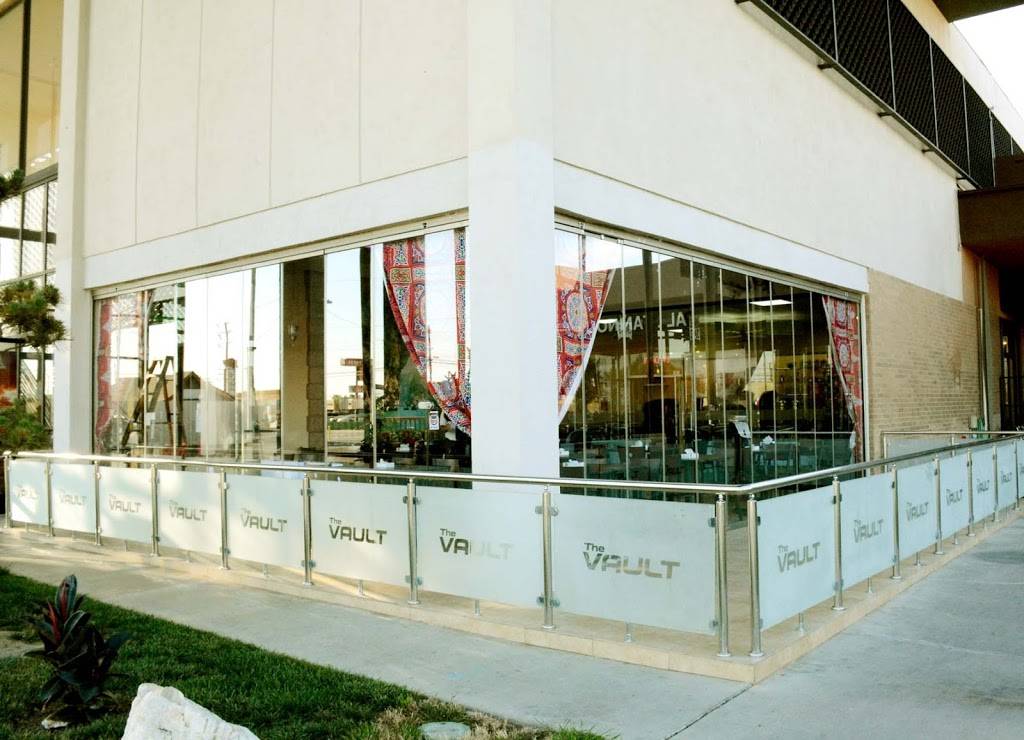 The Vault Anaheim | restaurant | 2951 W Ball Rd, Anaheim, CA 92804, USA | 7142521111 OR +1 714-252-1111