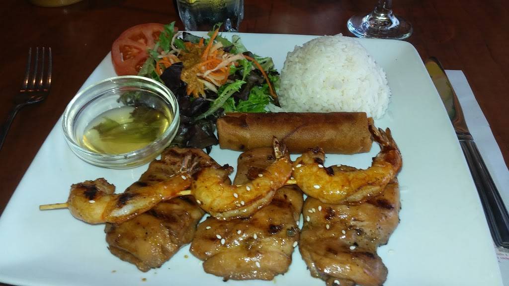 Restaurant Le Tonkin | restaurant | 6542 Boul St-Laurent, Montréal, QC H2S 3C6, Canada | 5142277221 OR +1 514-227-7221