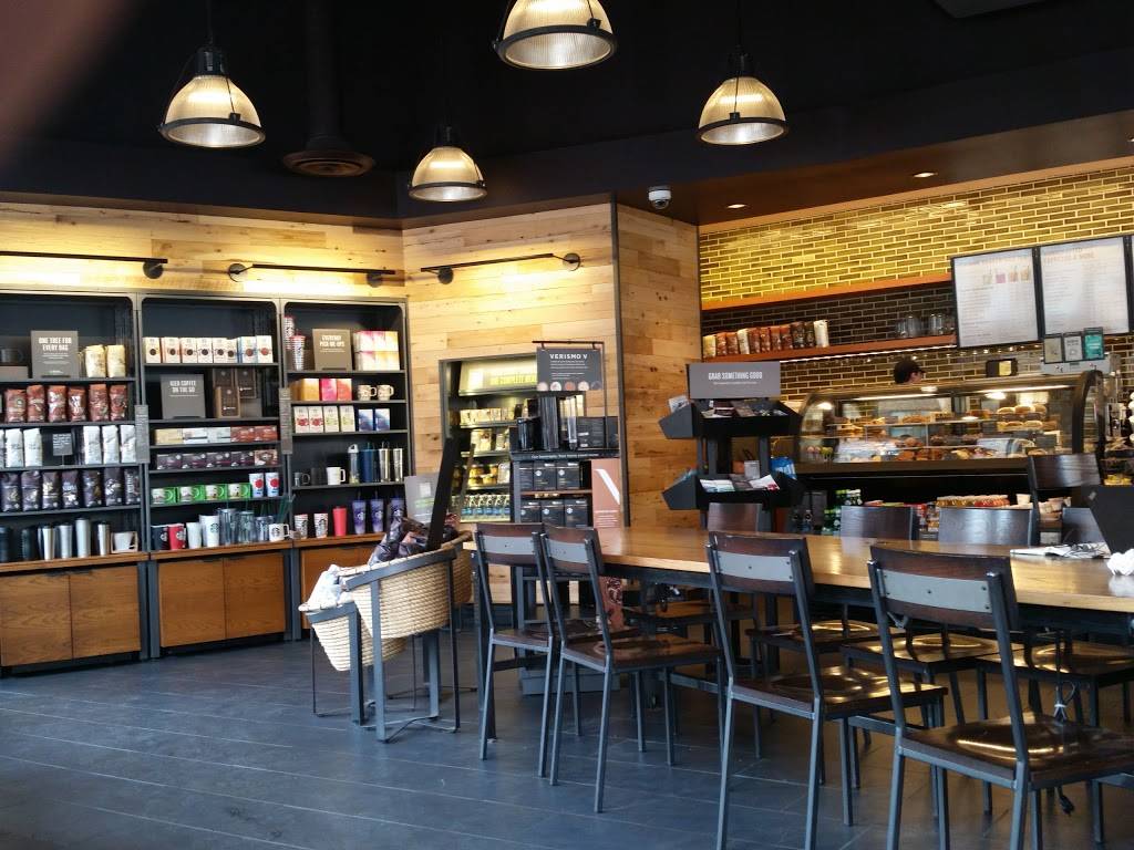 Starbucks | cafe | 4553-4557 N Lincoln Ave, Chicago, IL 60625, USA | 7738785609 OR +1 773-878-5609