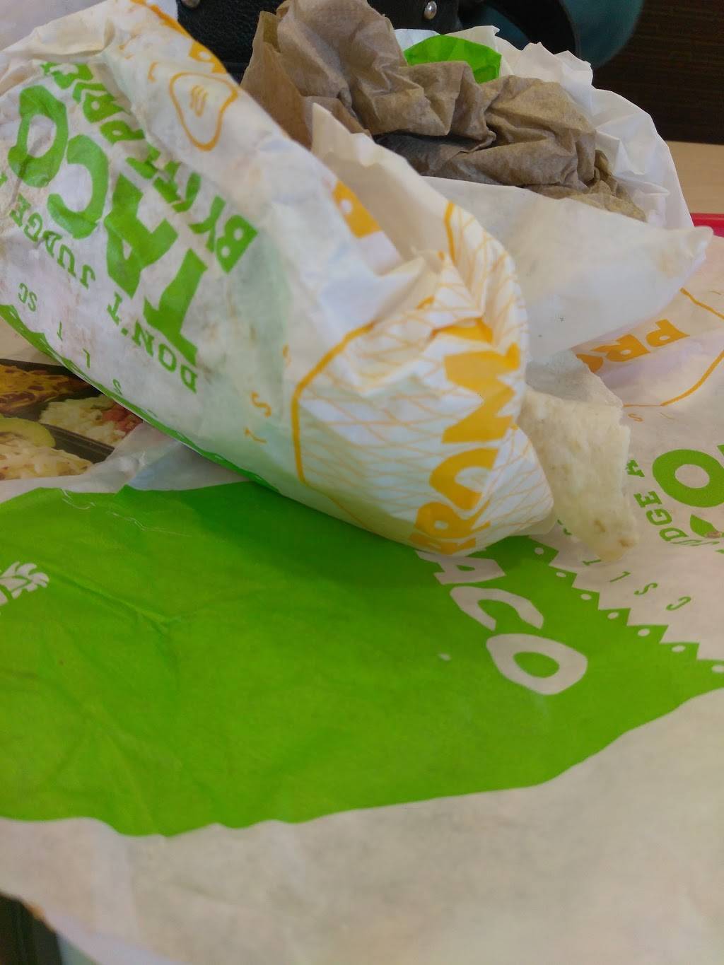 Del Taco | meal takeaway | 1909 E 4th St, Ontario, CA 91764, USA | 9099892066 OR +1 909-989-2066