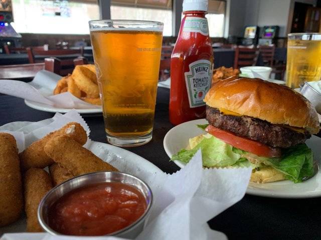 Long Shot Bar & Grill | restaurant | 1972 Jericho Turnpike, Commack, East Northport, NY 11731, USA | 6319206636 OR +1 631-920-6636