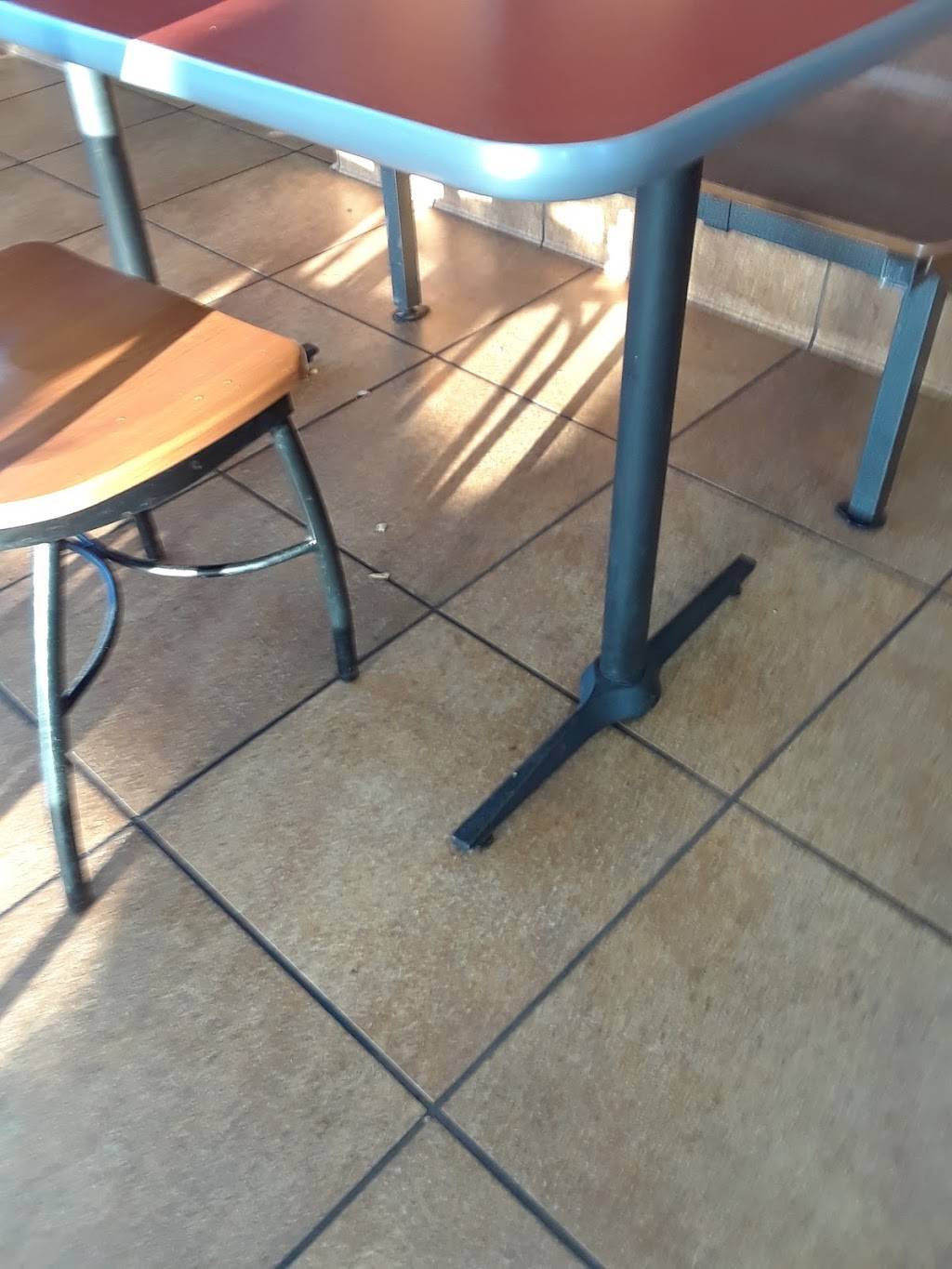 Jack in the Box | restaurant | 2209 TX-71, Columbus, TX 78934, USA | 8325038867 OR +1 832-503-8867