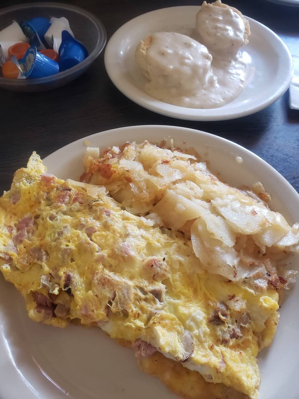 Alices | restaurant | 867 W Jefferson St, San Bernardino, CA 92410, USA | 9093812014 OR +1 909-381-2014