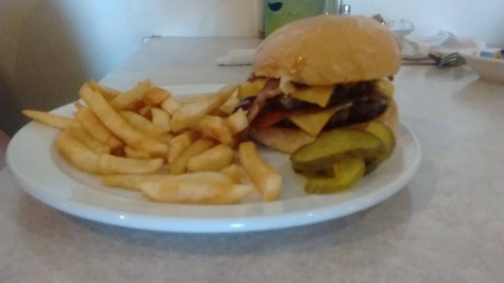 Dogwood Inn | restaurant | 2452 IL-26, Polo, IL 61064, USA | 8159462499 OR +1 815-946-2499