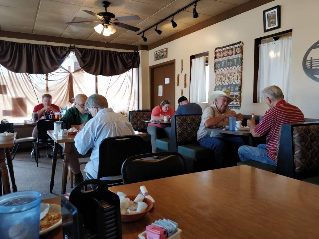 Circle C Cafe | cafe | 1305 Baptiste Dr, Paola, KS 66071, USA | 9132945300 OR +1 913-294-5300