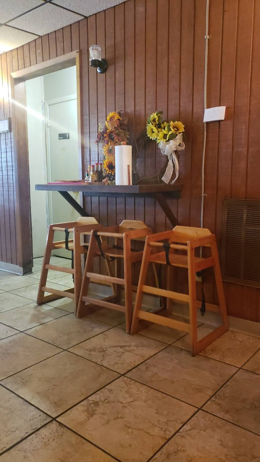 Mingas Grill | restaurant | 4119 TX-154, Yantis, TX 75497, USA | 9033832600 OR +1 903-383-2600