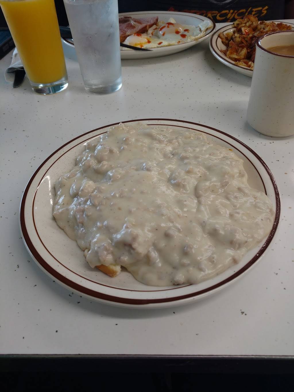 Curtice Hy Flash Bar | restaurant | 7401 Jerusalem Rd, Oregon, OH 43616, USA | 4198369747 OR +1 419-836-9747