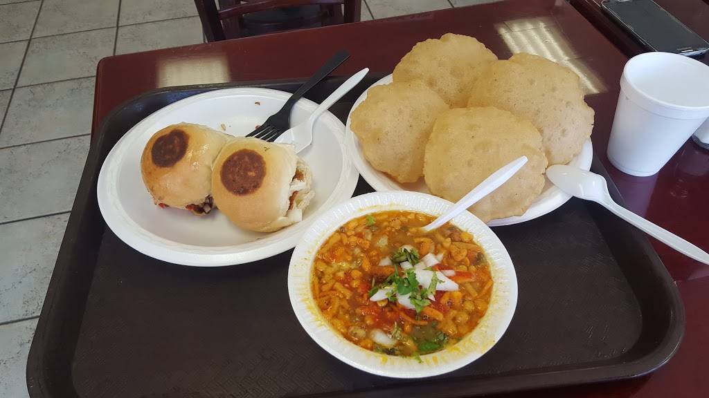 Mumbai Ki Galliyon Se | restaurant | 4008, 17705 Pioneer Blvd, Artesia, CA 90701, USA | 5628606699 OR +1 562-860-6699