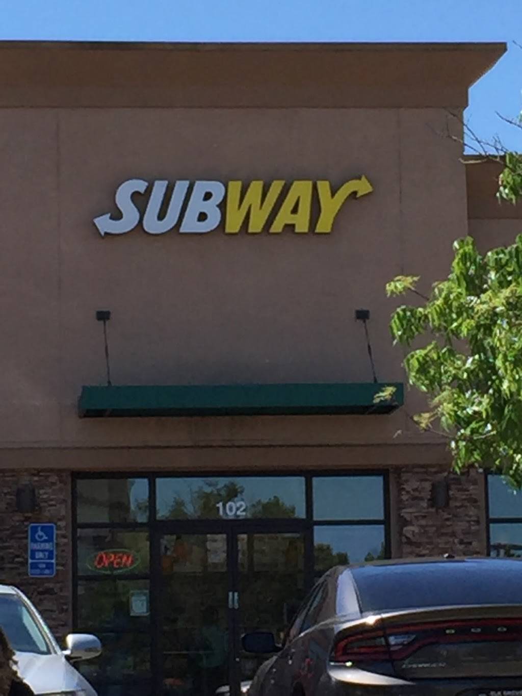 Subway | restaurant | 2300 Longport Ct #103, Elk Grove, CA 95758, USA | 9166837263 OR +1 916-683-7263