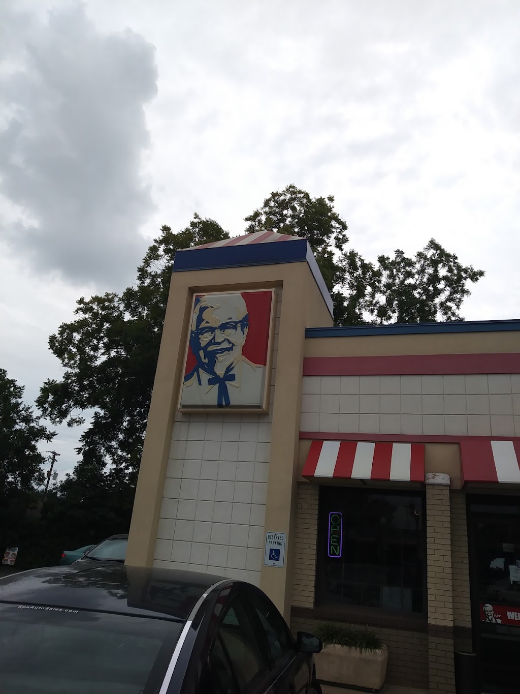 KFC | restaurant | 921 Clinton St, Arkadelphia, AR 71923, USA | 8702466149 OR +1 870-246-6149