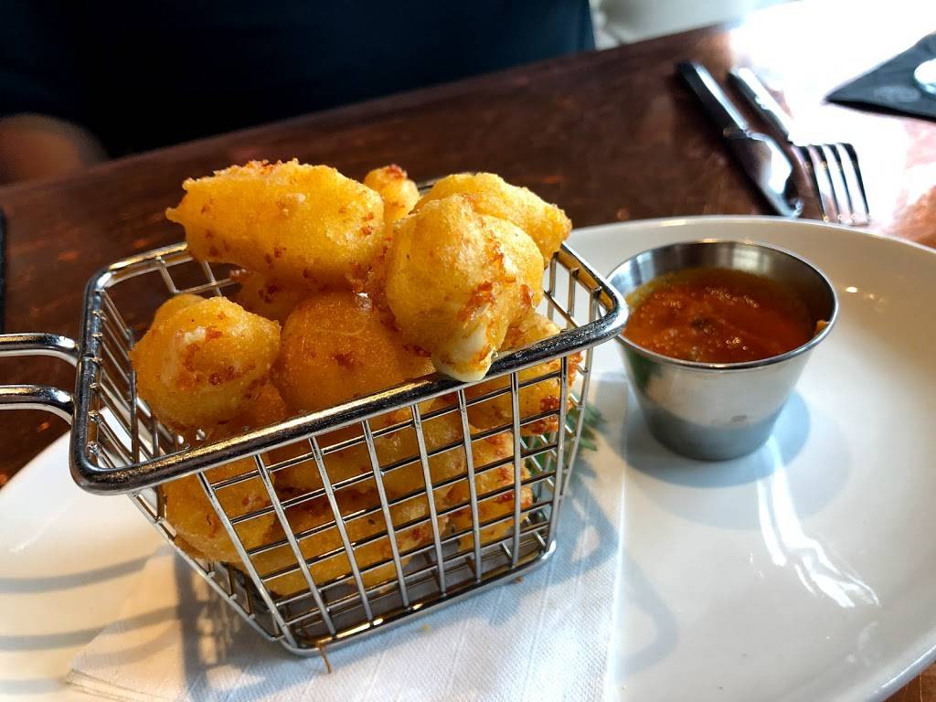 City Works - Vernon Hills | restaurant | 929 N Milwaukee Ave, Vernon Hills, IL 60061, USA | 8479843571 OR +1 847-984-3571