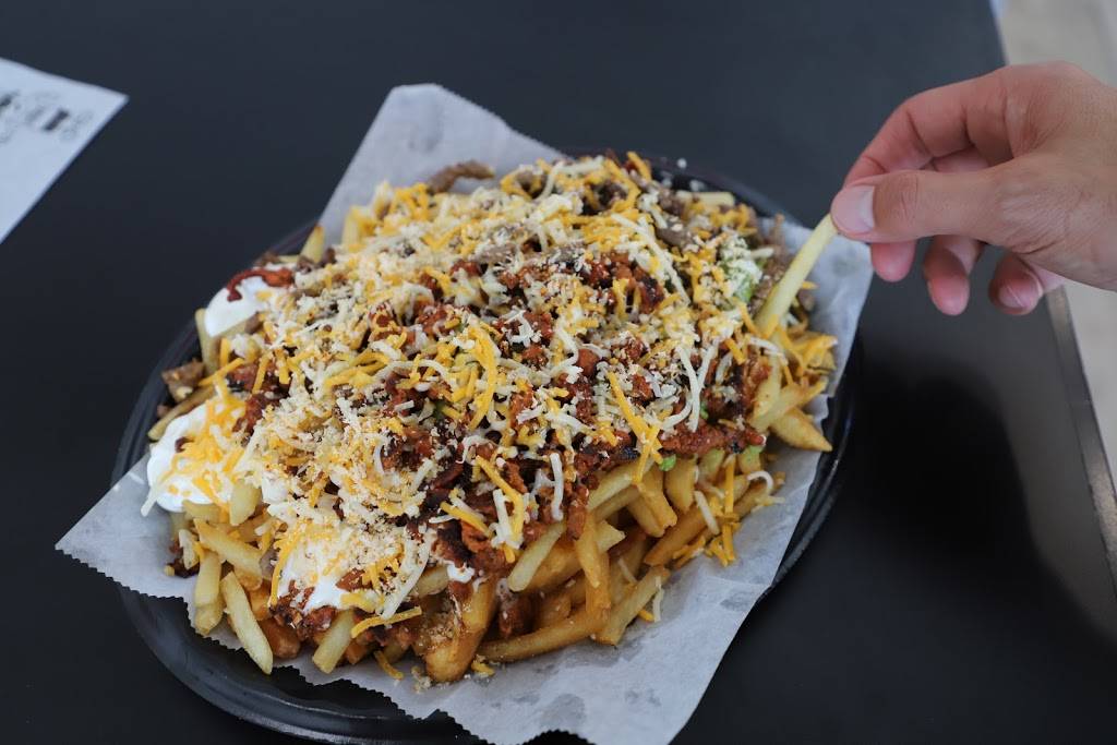 Burros & Fries Plaza Bonita | restaurant | 3030 Plaza Bonita Rd #2440, National City, CA 91950, USA | 6194700899 OR +1 619-470-0899