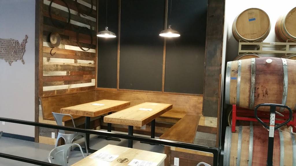 Crucible Brewing - Everett Foundry | restaurant | 909 SE Everett Mall Way, Everett, WA 98208, USA | 4253747293 OR +1 425-374-7293