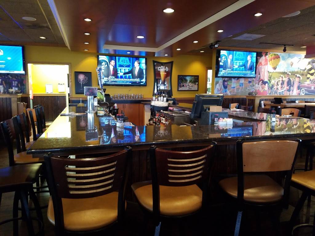 Applebees Grill + Bar | restaurant | 615 S Greenville W Dr, Greenville, MI 48838, USA | 6167547669 OR +1 616-754-7669