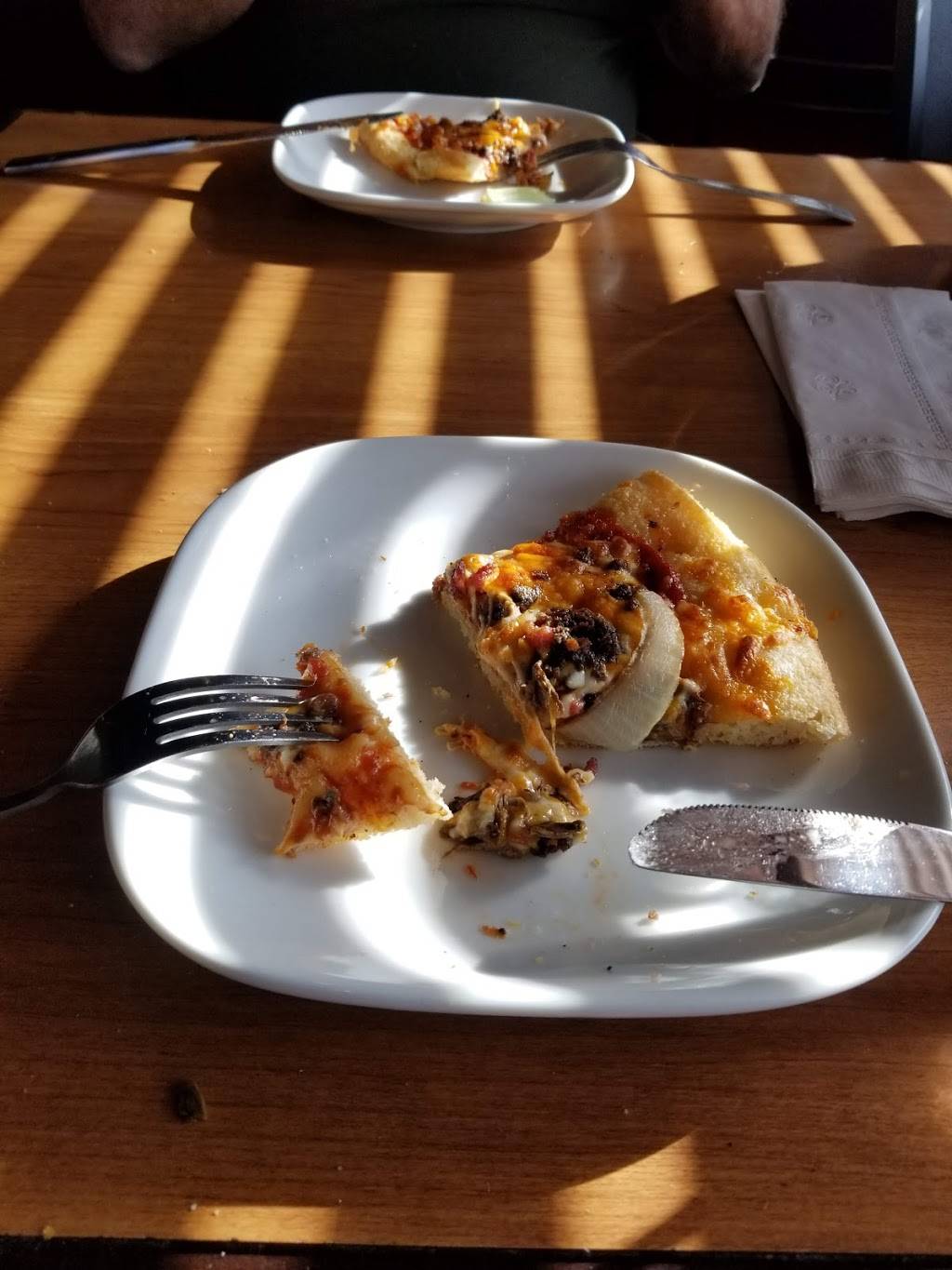 Boston Pizza | restaurant | 934 Niagara St, Welland, ON L3C 1M3, Canada | 9057141647 OR +1 905-714-1647