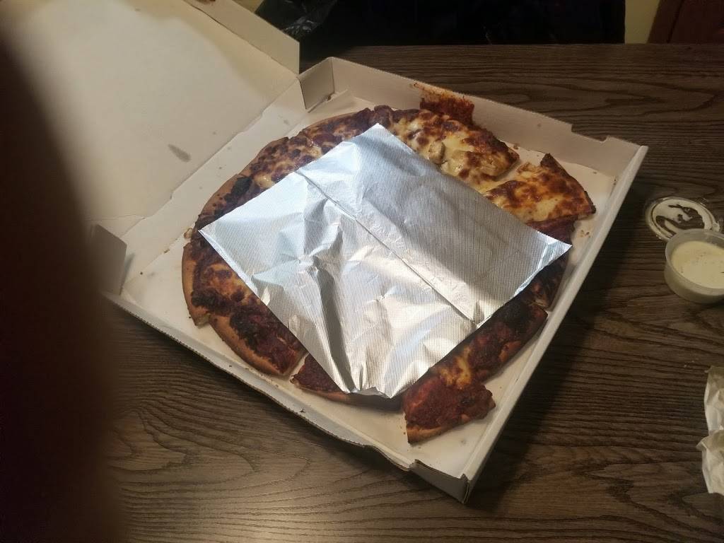 Half Time Pizza | restaurant | 7702 W Bancroft St, Toledo, OH 43617, USA | 4195172190 OR +1 419-517-2190