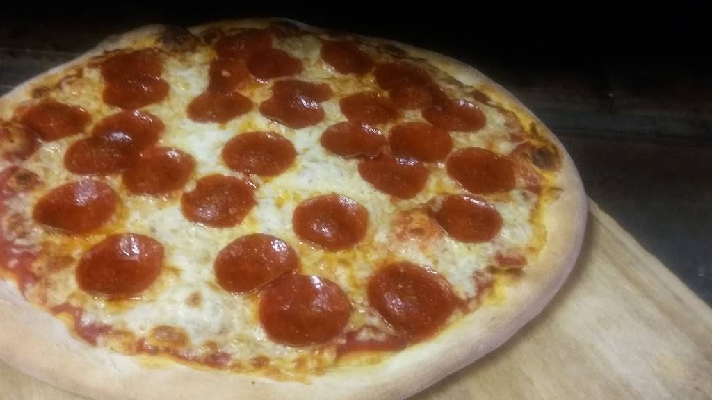 Zacs Pizza Restaurant | restaurant | 2851 Henley Rd, Green Cove Springs, FL 32043, USA | 9044060161 OR +1 904-406-0161