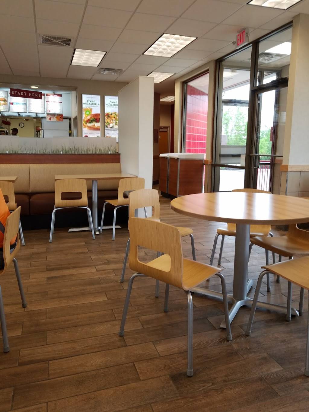 Wendys | restaurant | 8830 US-42, Florence, KY 41042, USA | 8593848474 OR +1 859-384-8474