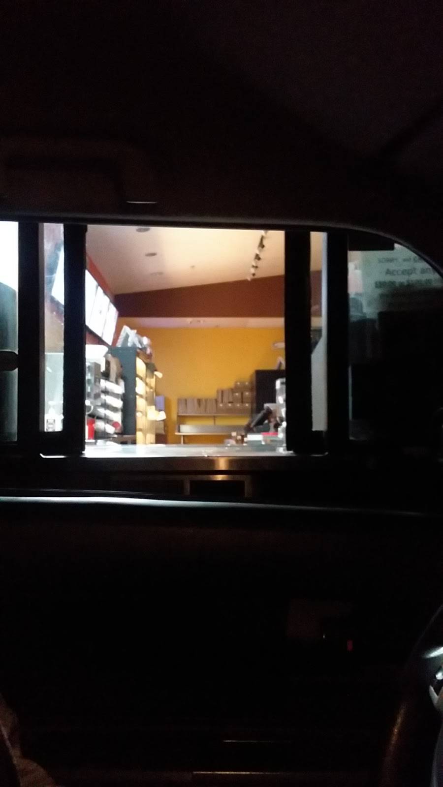 Dunkin | cafe | 369 E W Rollins Rd, Round Lake Beach, IL 60073, USA | 8477405535 OR +1 847-740-5535