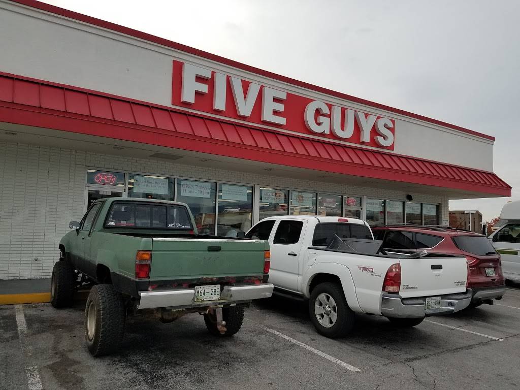 Five Guys | meal takeaway | 5110 Hixson Pike, Hixson, TN 37343, USA | 4238707772 OR +1 423-870-7772