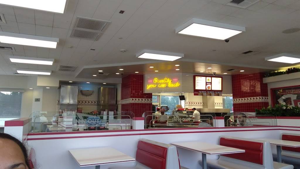 In-N-Out Burger | meal takeaway | 15260 Dallas Pkwy, Dallas, TX 75248, USA | 8007861000 OR +1 800-786-1000