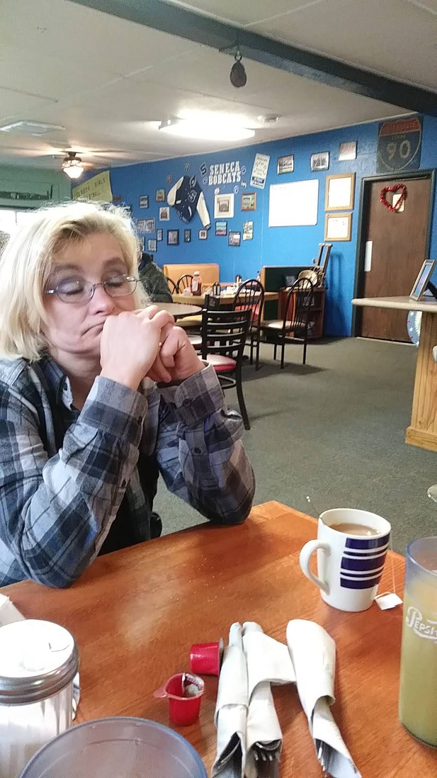 Karmas Kitchen | restaurant | 14439 Main St, Wattsburg, PA 16442, USA | 8147392787 OR +1 814-739-2787