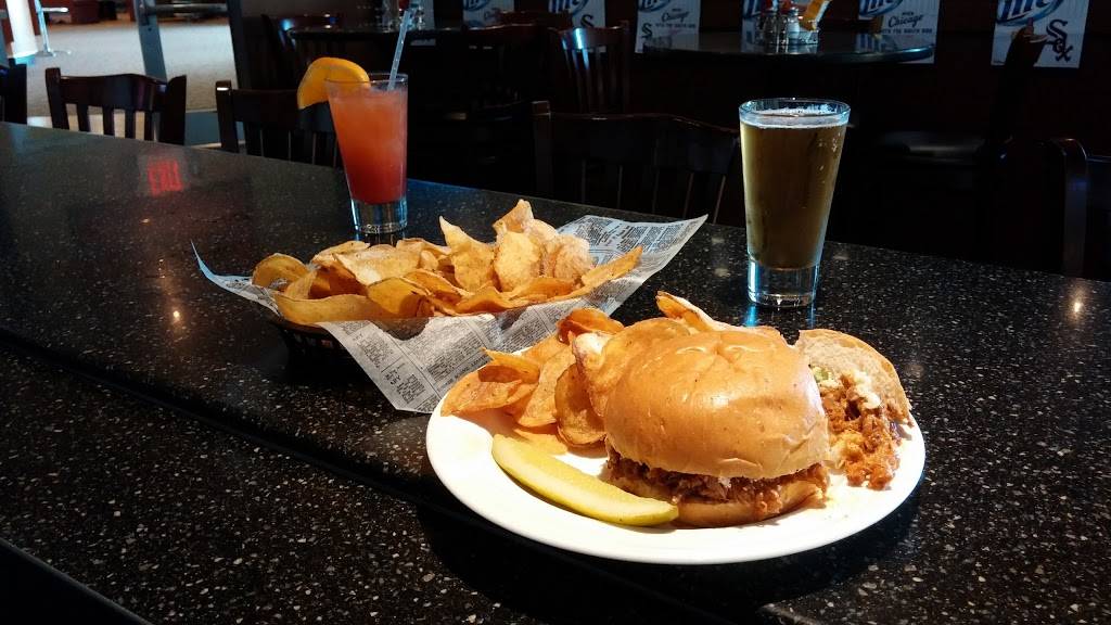 Trio Grille | restaurant | 101 Franks Rd, Marengo, IL 60152, USA | 8155683333 OR +1 815-568-3333