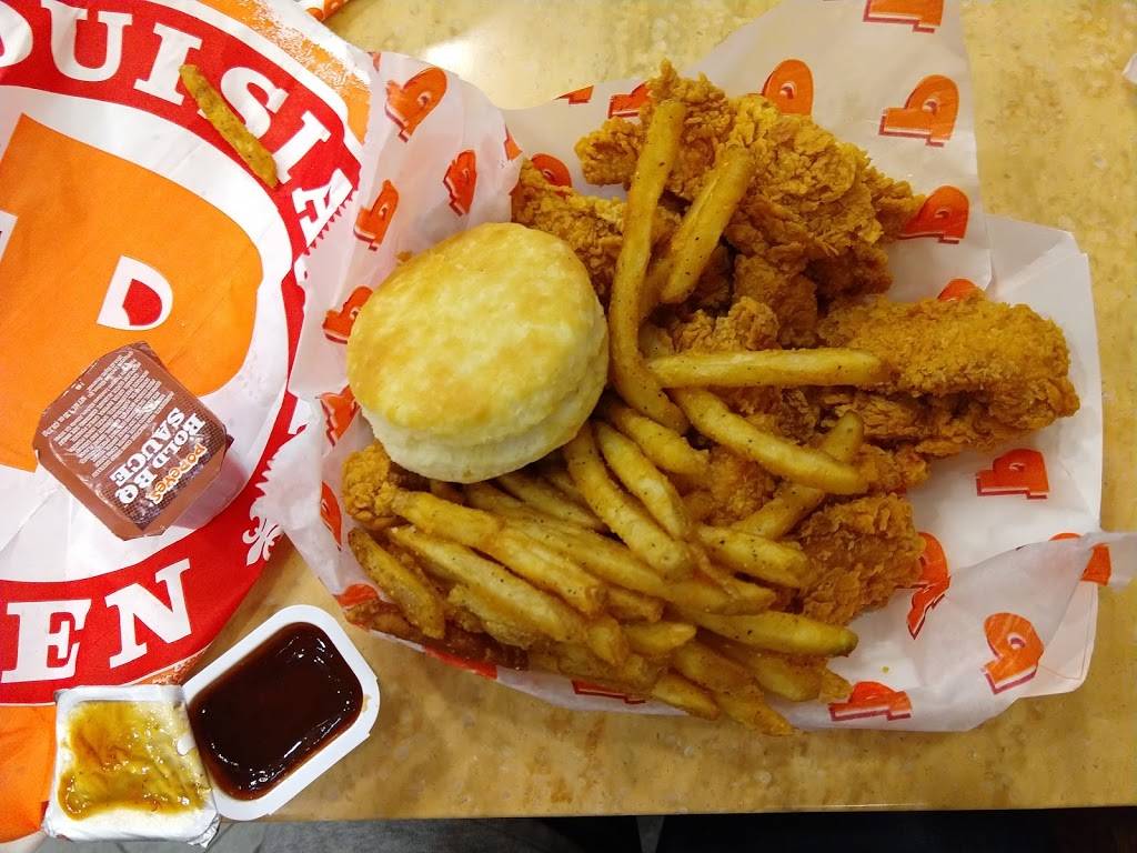 Popeyes Louisiana Kitchen | restaurant | 109 Parkway Ave, Summerville, SC 29483, USA | 8439005699 OR +1 843-900-5699