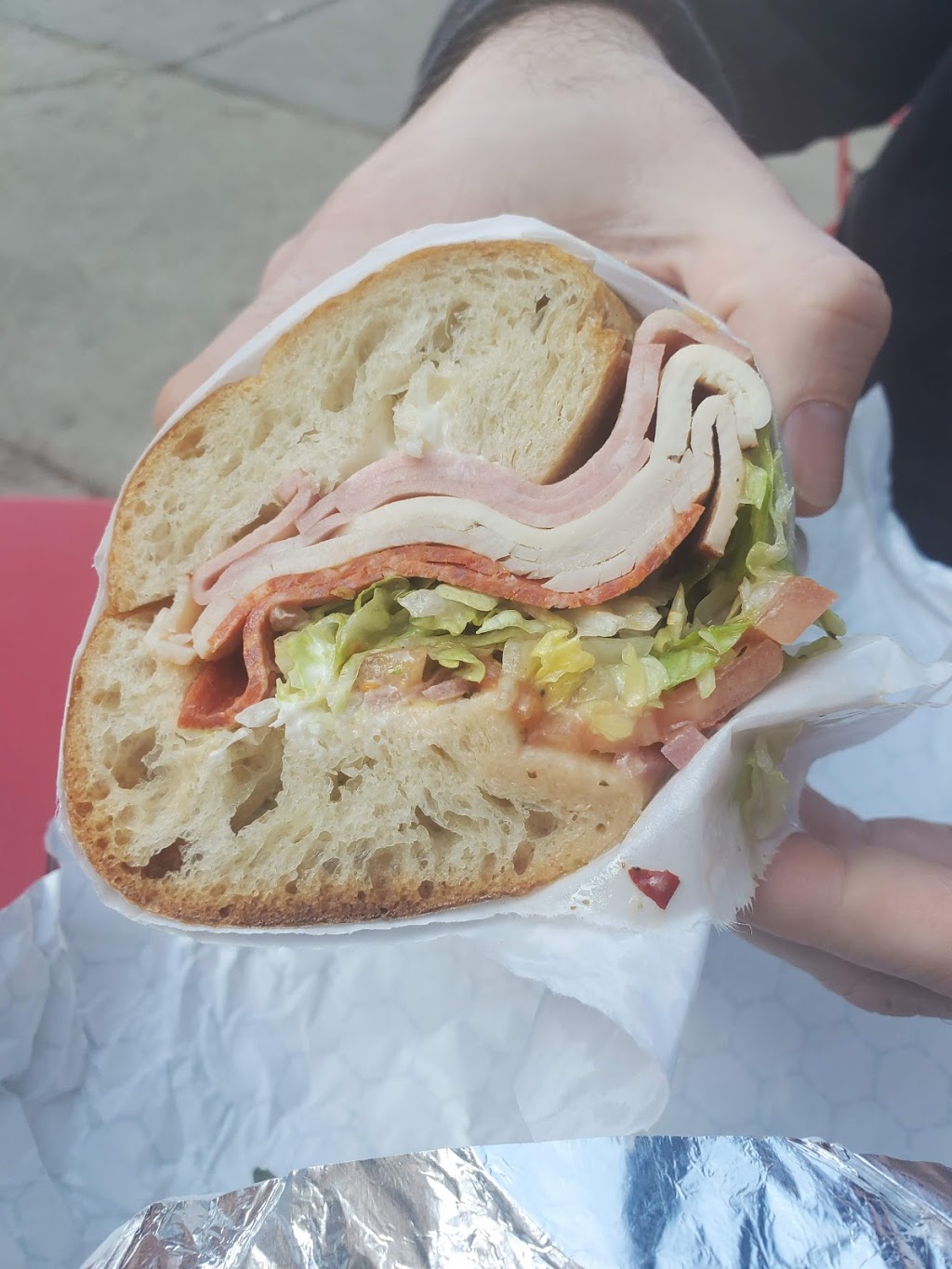 Nonnas Pizza & Sandwiches | meal takeaway | 925 W Randolph St, Chicago, IL 60607, USA | 3126907323 OR +1 312-690-7323