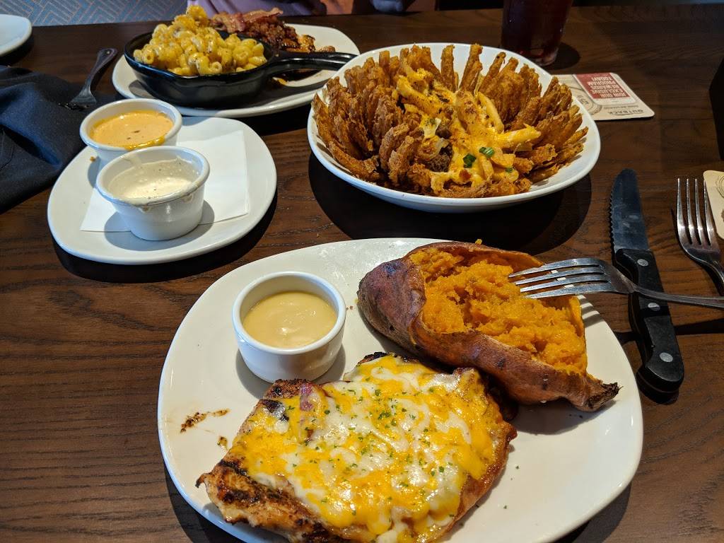 Outback Steakhouse | restaurant | 1203 Townsgate Ct, Plant City, FL 33563, USA | 8137594329 OR +1 813-759-4329