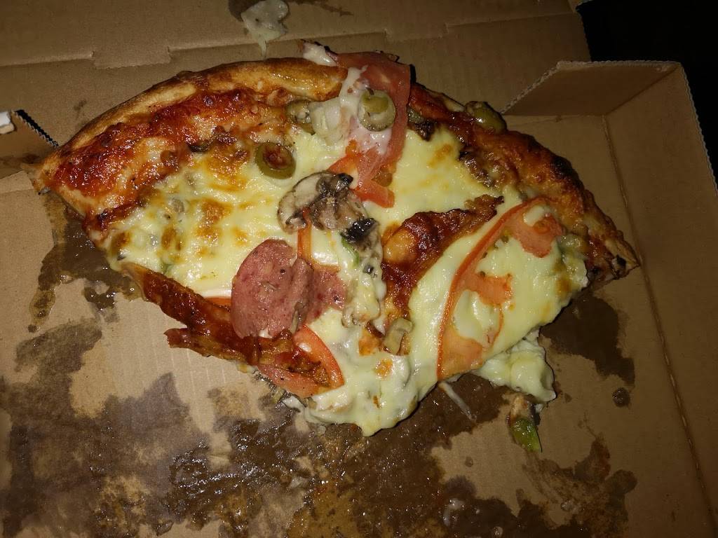 Bronson Pizza | restaurant | 370 Bronson Ave, Ottawa, ON K1R 6J3, Canada | 6132383800 OR +1 613-238-3800