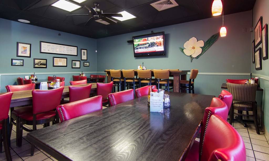 Pages Okra Grill | restaurant | 302 Coleman Blvd, Mt Pleasant, SC 29464, USA | 8438813333 OR +1 843-881-3333